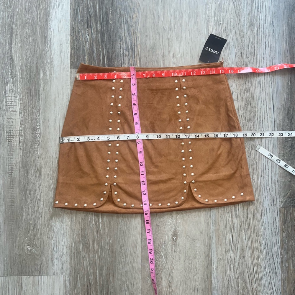 NWT Forever 21 studded suede miniskirt - Picture 4 of 7